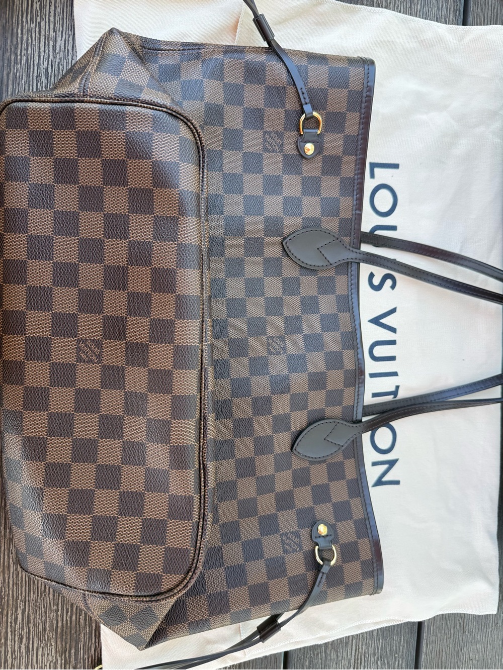 Louis Vuitton Neverfull MM - Picture 9 of 16